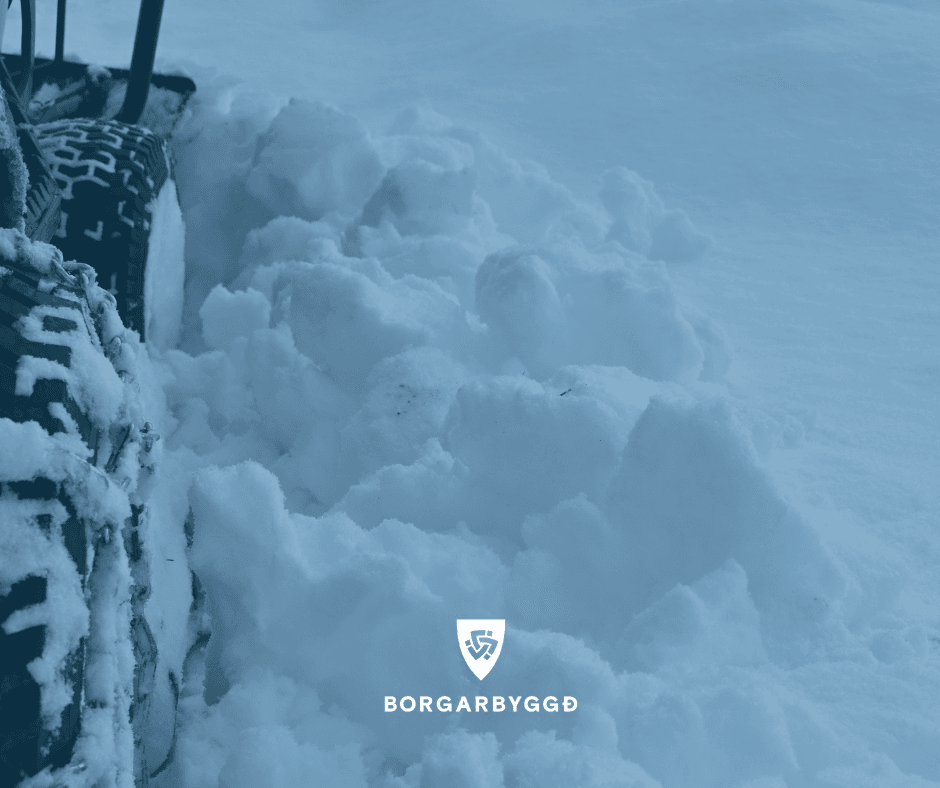 Talsverð snjókoma og lélegt skyggni víða á Vesturlandi í dag